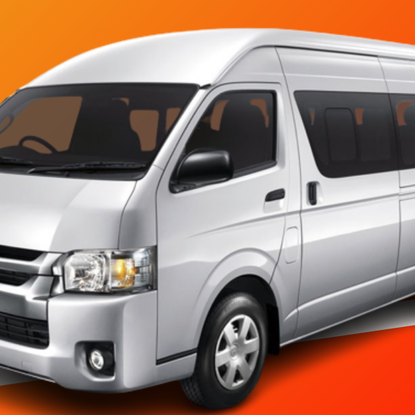 sewa hiace untuk liburan di surabaya